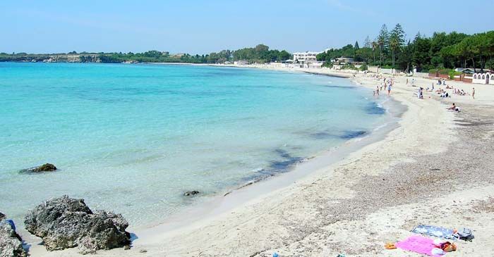 La spiaggia di Fontane Bianche e il suo mare turchese
